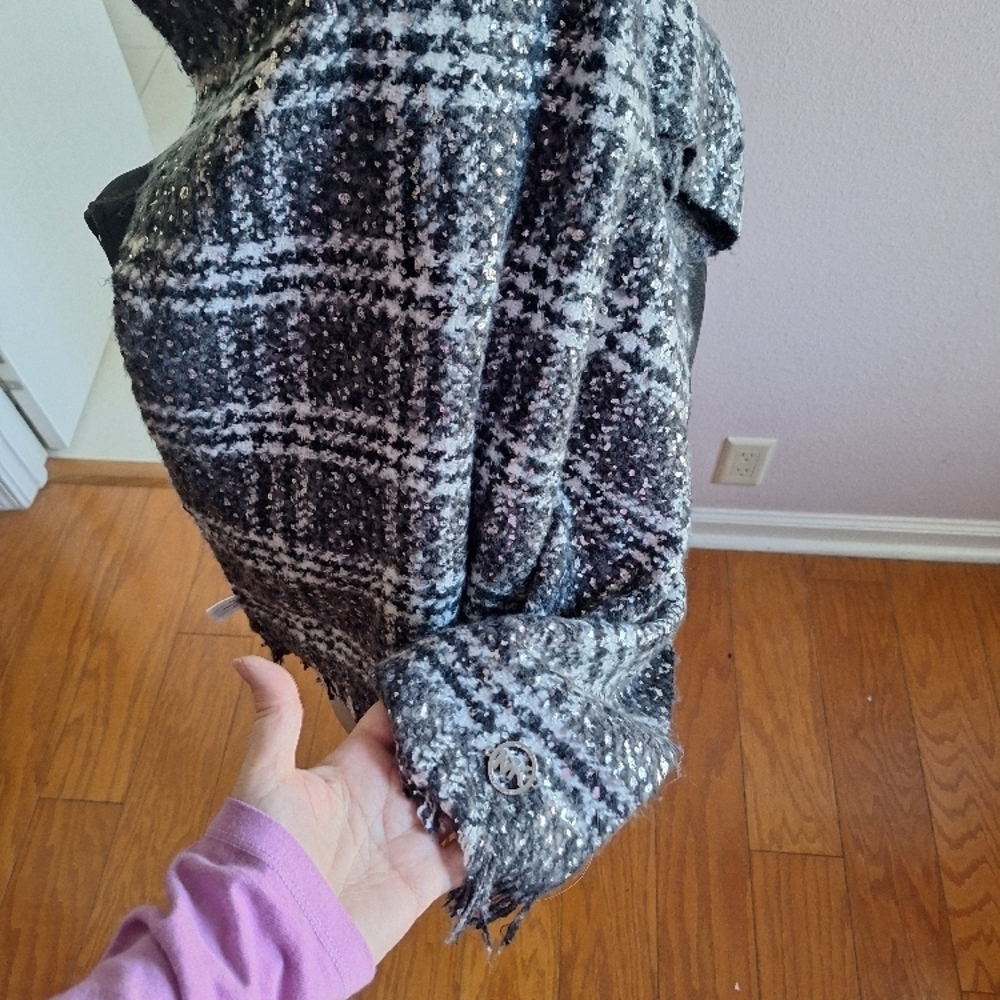 MICHAEL Michael Kors Black and White Plaid Scarf - Picture 13 of 14